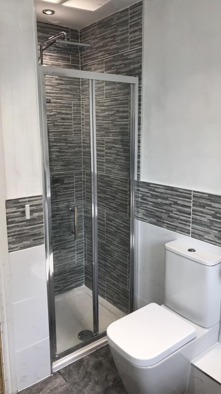 Finished shower room with tiling